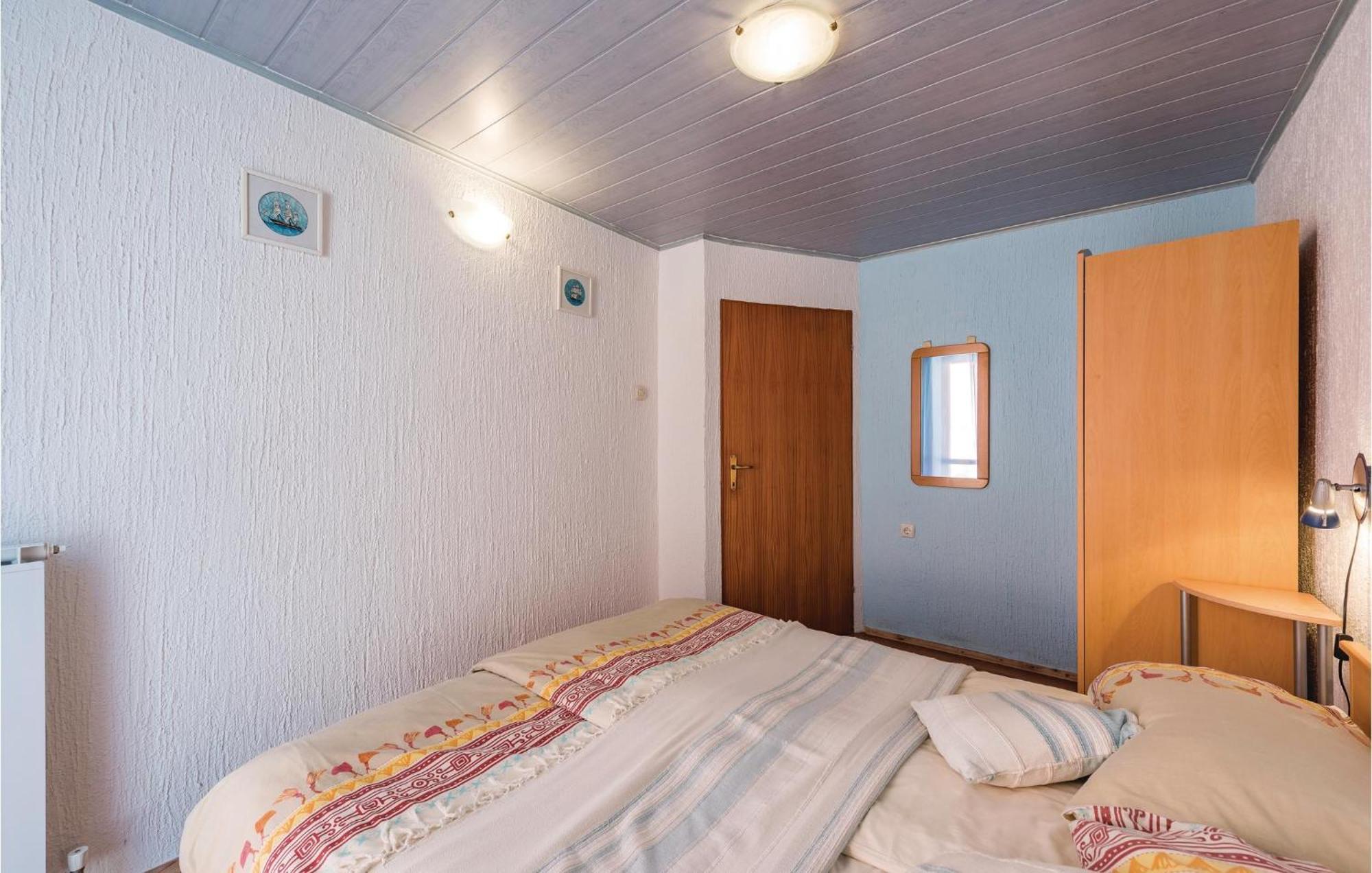 Awesome Home In Porec With House Sea View المظهر الخارجي الصورة